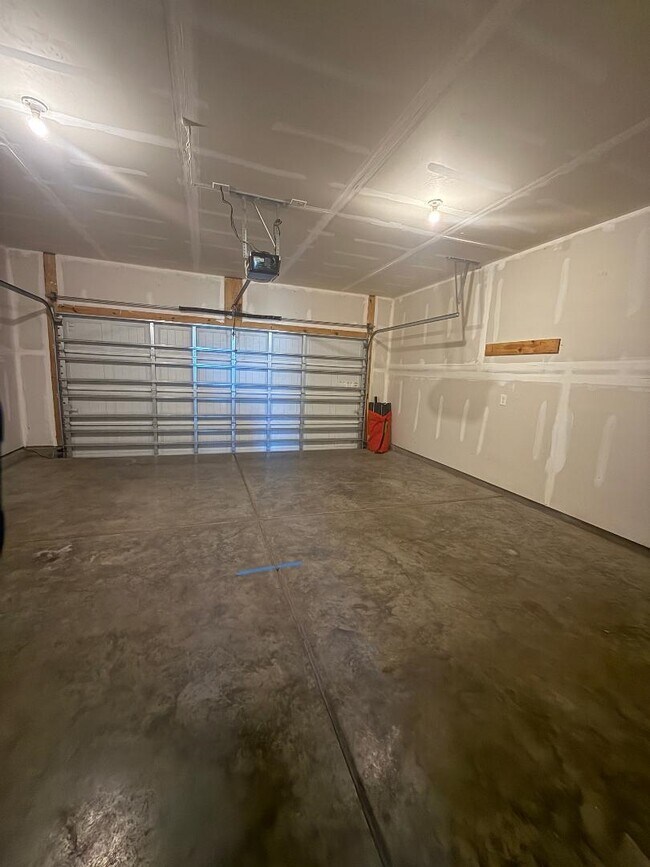 Building Photo - 2934 Ellesmere Cir