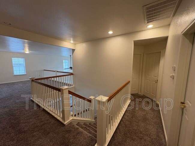 Building Photo - 2650 S Peppertree St