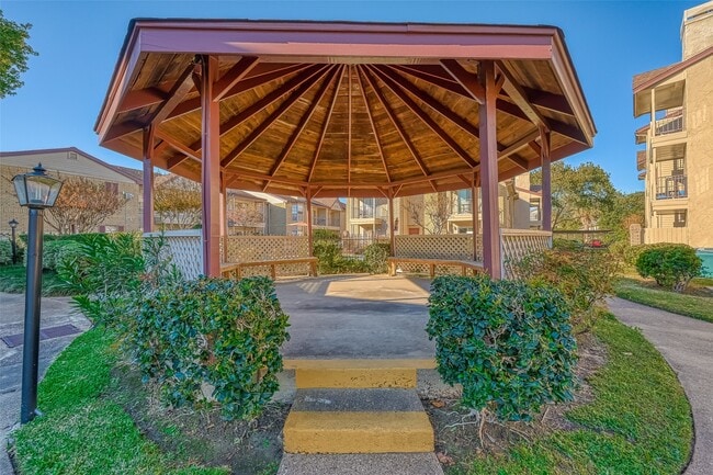 Building Photo - 2120 El Paseo St