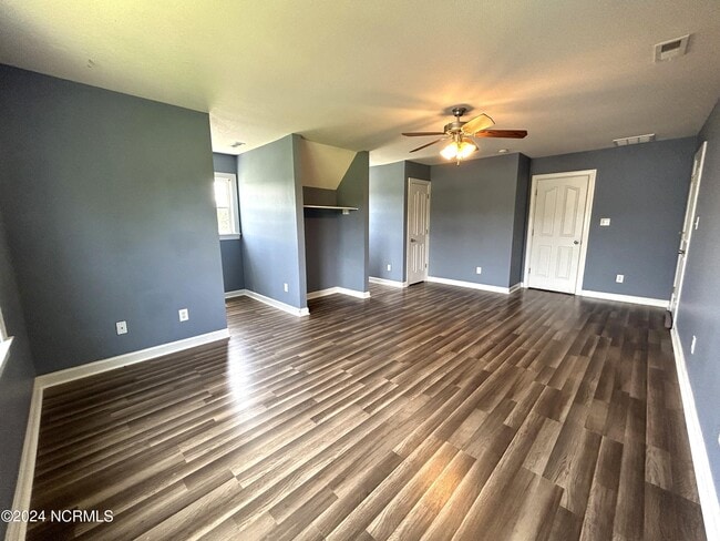 Building Photo - 160 Forest Bluff Dr
