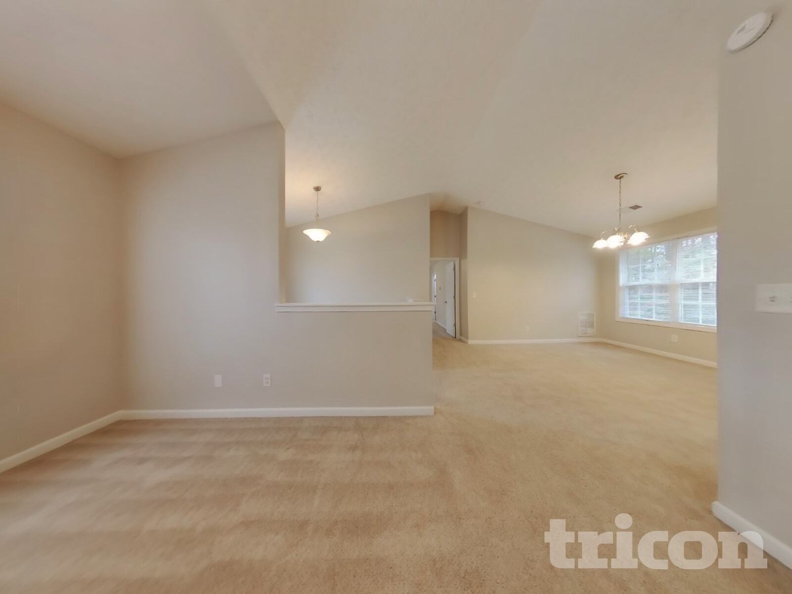 Building Photo - 204 Arbor Creek Dr