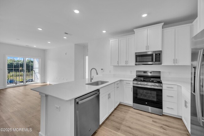 Building Photo - 28311 Radford Ct
