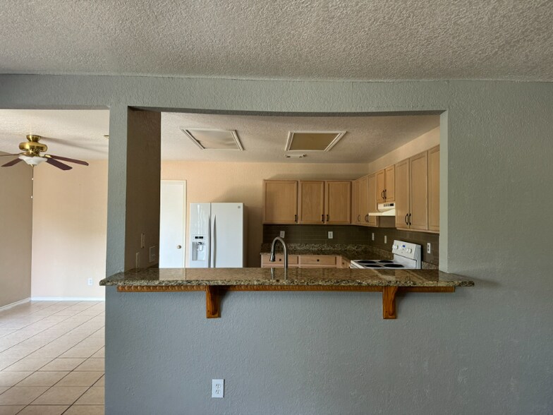 Building Photo - 7622 Forest Vale