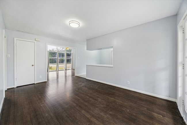 Building Photo - 4410 Kingfisher Dr