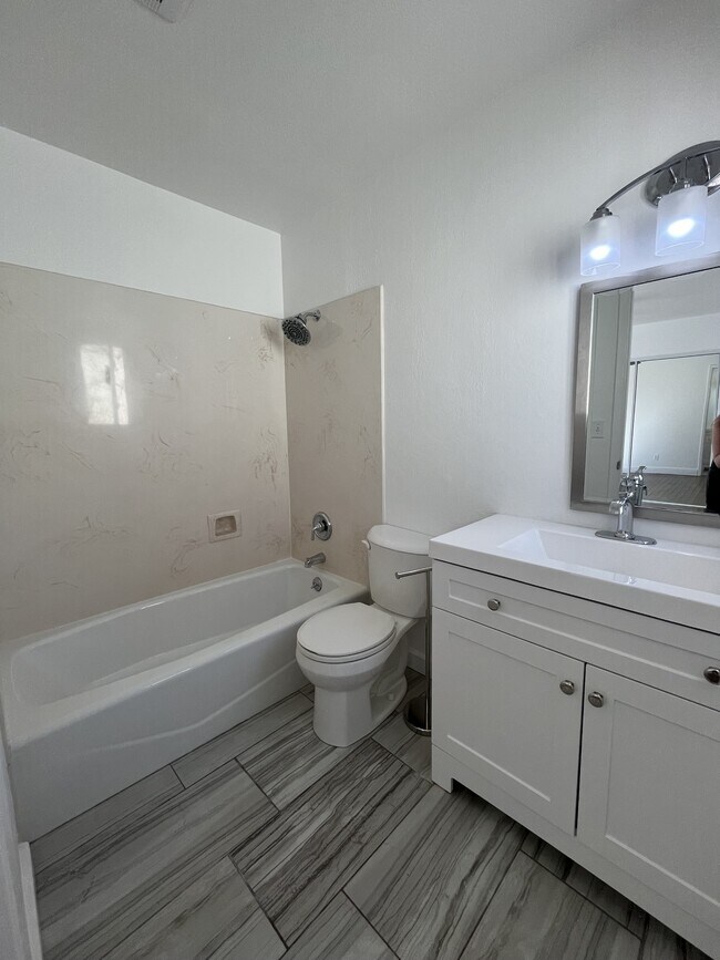 Building Photo - 416 Cambiaso Pl