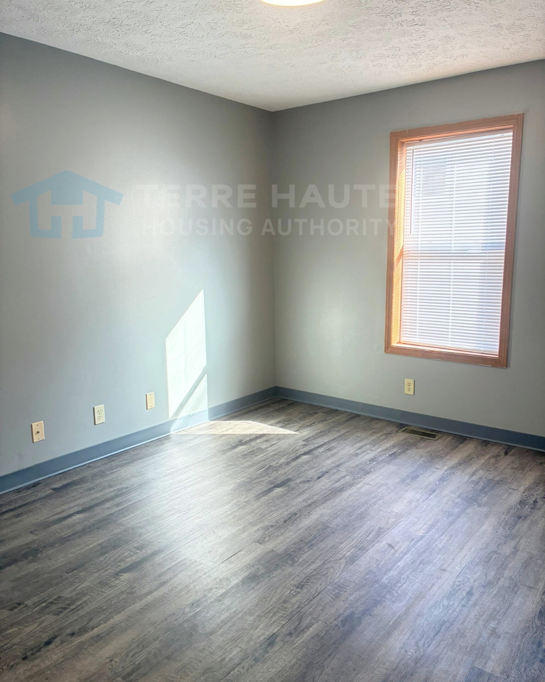 Bedroom 1 - 1515 Cruft St