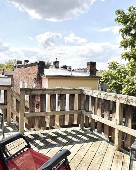 Building Photo - 3209 Niagara St