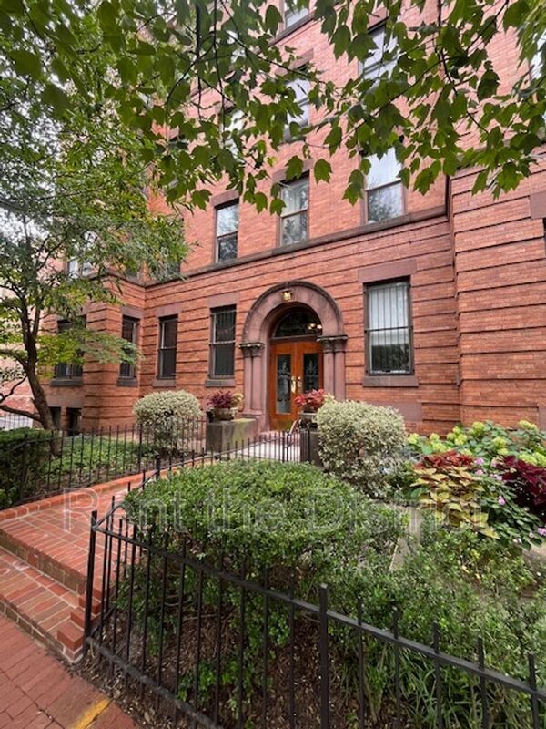 Primary Photo - 1824 S Street NW