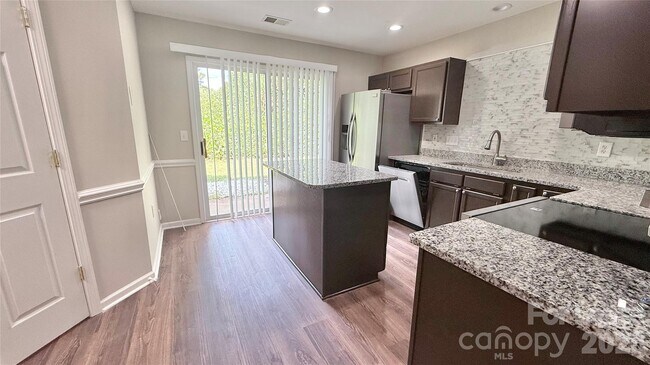 Building Photo - 12571 Bluestem Ln