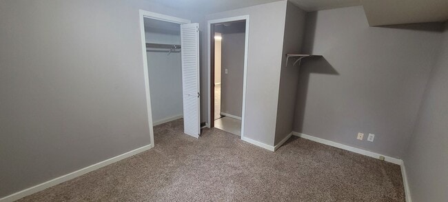 Building Photo - 2907 Birchmont Dr NE