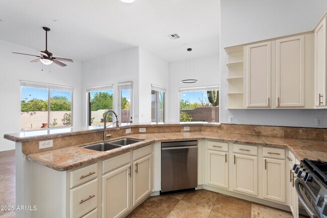 Building Photo - 11318 E White Feather Ln