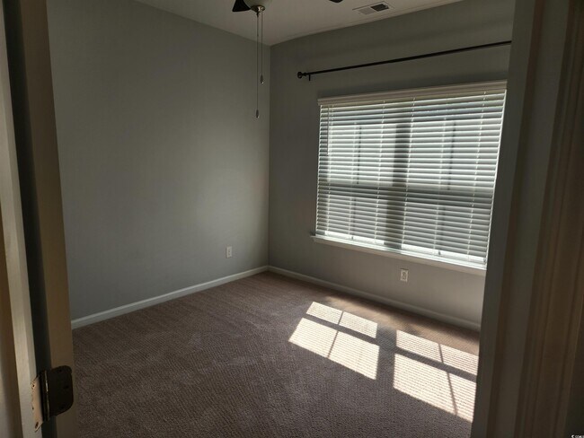 Building Photo - 174 Sea Shell Dr