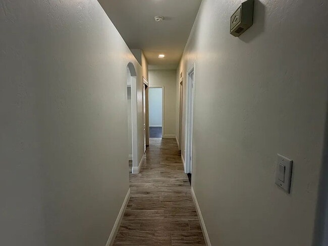 Building Photo - "Charming 3-Bed Oasis with Cozy Fireplace on Lighthouse Dr, Bakersfield!"