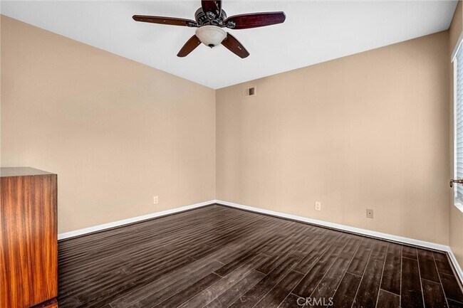 Building Photo - 27131 S Ridge Dr