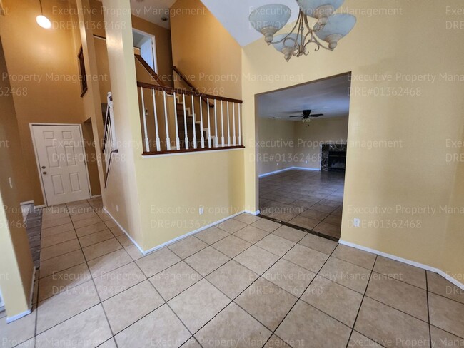 Building Photo - 3 bedrooms /2.5 bath two-story gem boasts ...