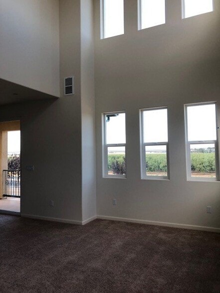 Building Photo - 4362 Strathmore Pl