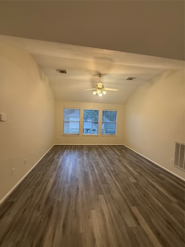 Building Photo - 12919 Deer Cove Ln