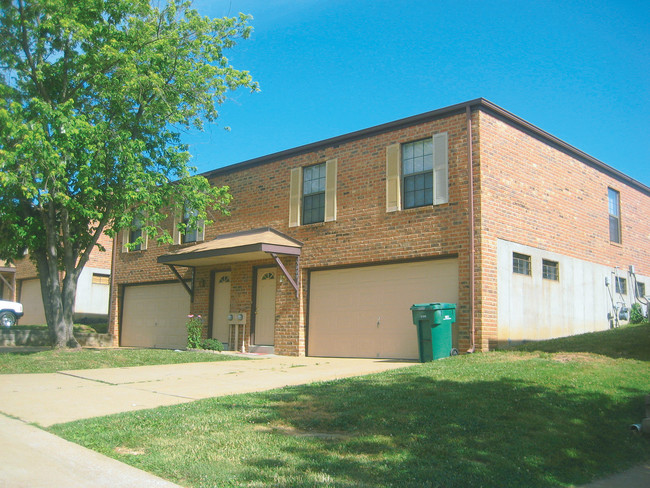 Building Photo - Highland House Villas