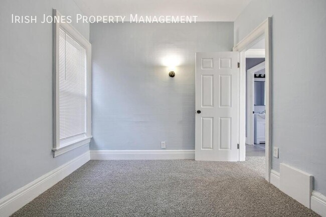 Building Photo - 1514 William St