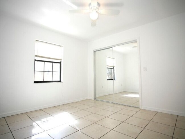 Building Photo - Charming 3-bedroom, 2-bathroom home located in the desirable Heatherwood community.