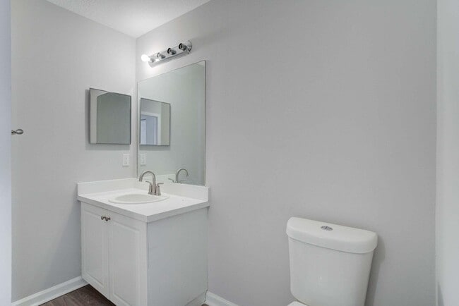 Building Photo - 9242 Roan Ln