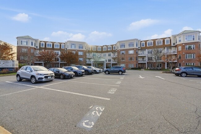 Building Photo - 295 Salem St