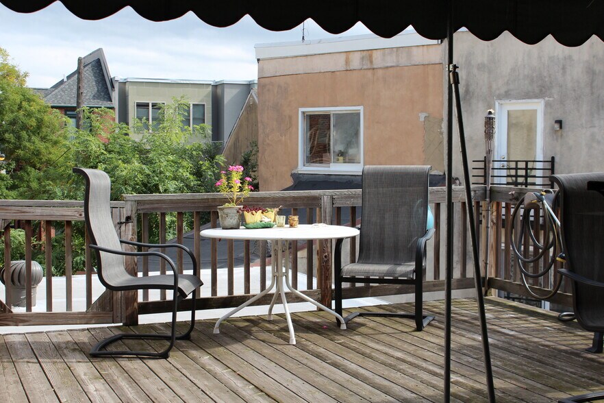 Deck - 1017 N 4th St