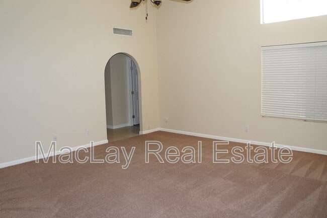 Building Photo - 240 S Laveen Dr
