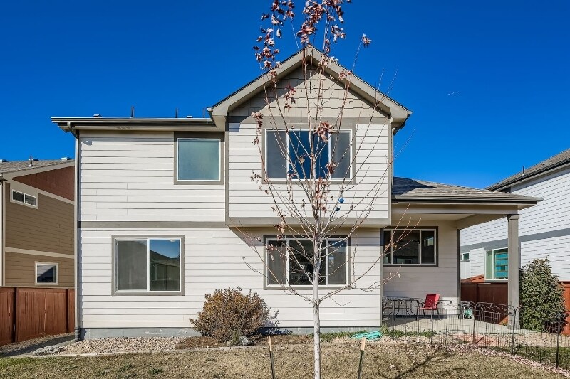 Building Photo - 1845 Sunset Vista Dr