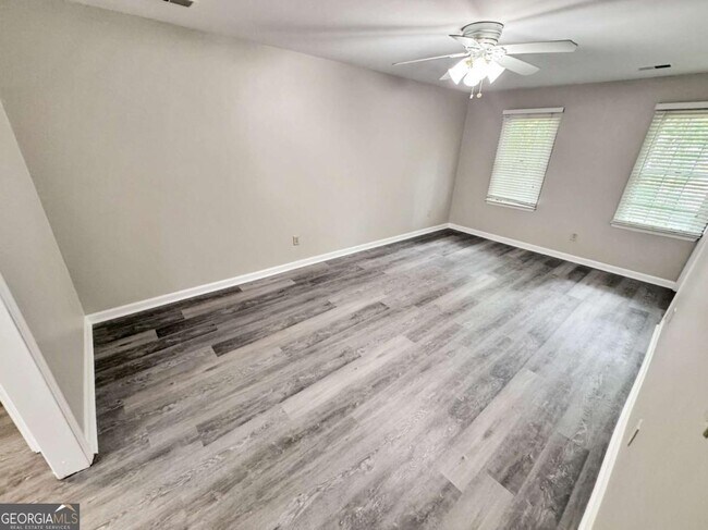 Building Photo - 4051 Coyte Dr