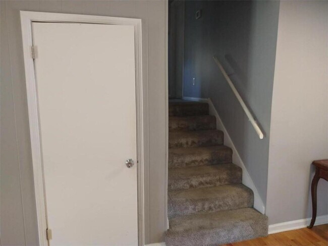 Building Photo - 1730 Cedar Grove Dr