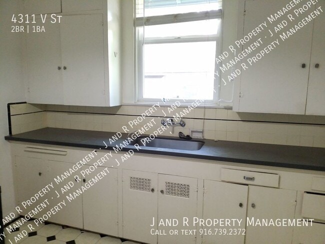 Building Photo - 4311 V St