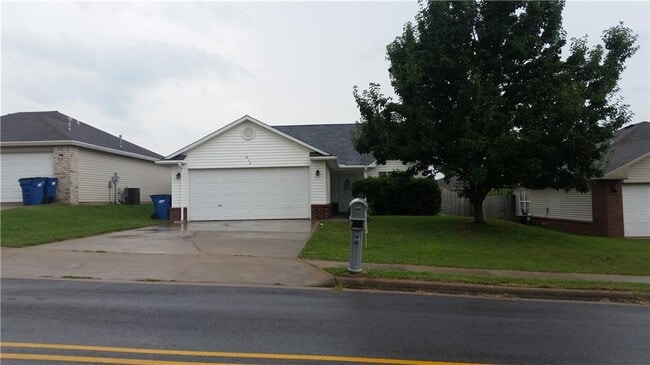 Building Photo - 812 Tunbridge Dr