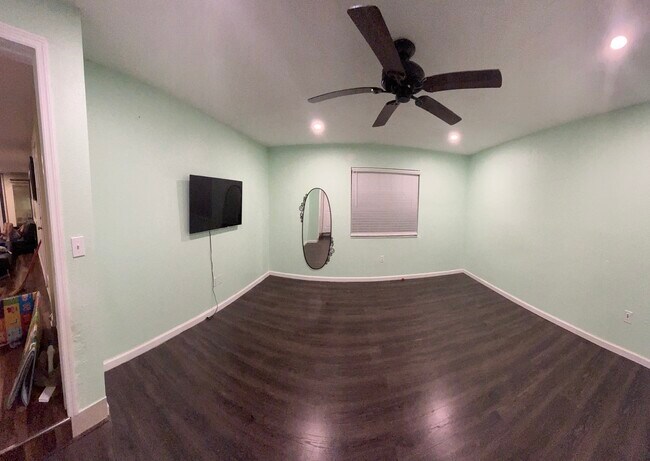 Building Photo - 7071 61st St