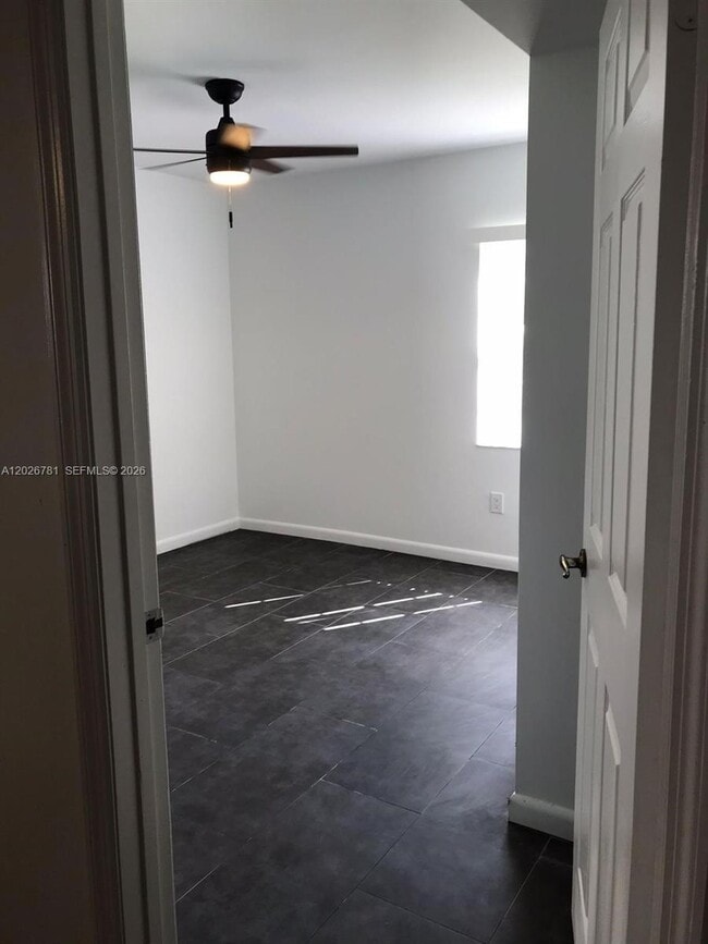 Building Photo - 462 NE 210th Cir Terrace