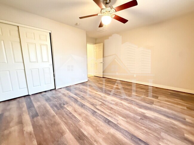Building Photo - 4148 E Brighton Way