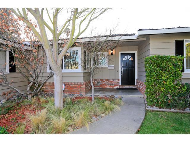 Building Photo - Beautiful single family home near Westfiel...