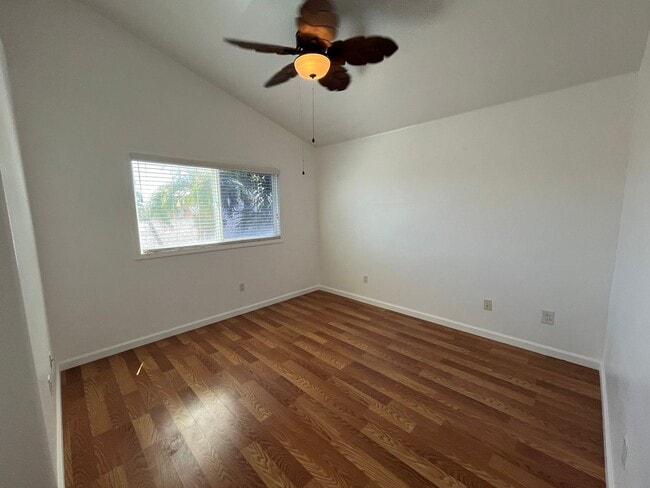 Building Photo - Spinnaker Place Townhomes (Ewa Beach) - 3 ...