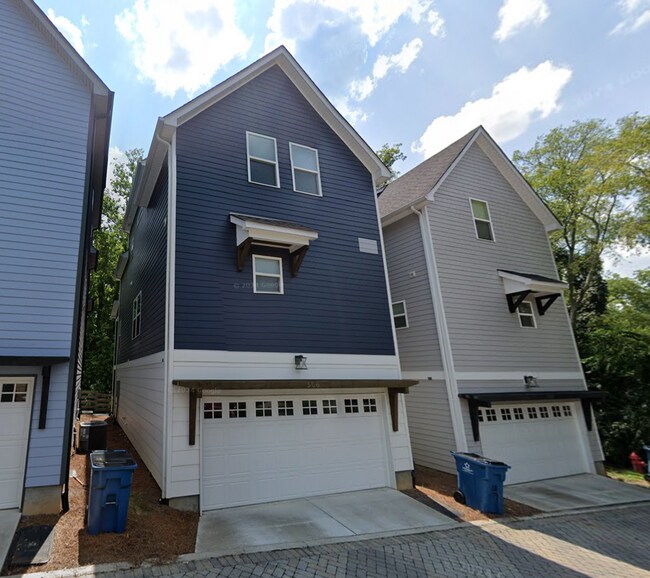 Building Photo - Modern Living in Bellevue