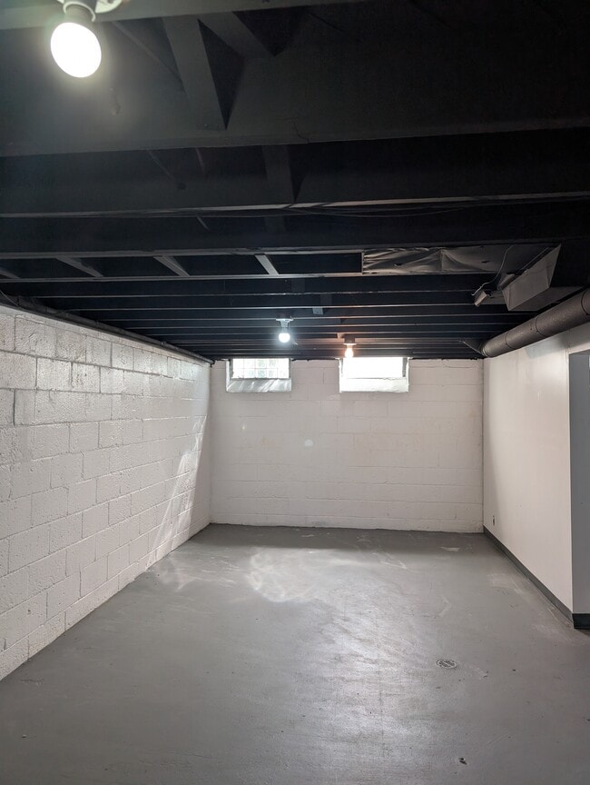 Building Photo - 960 Arlington St