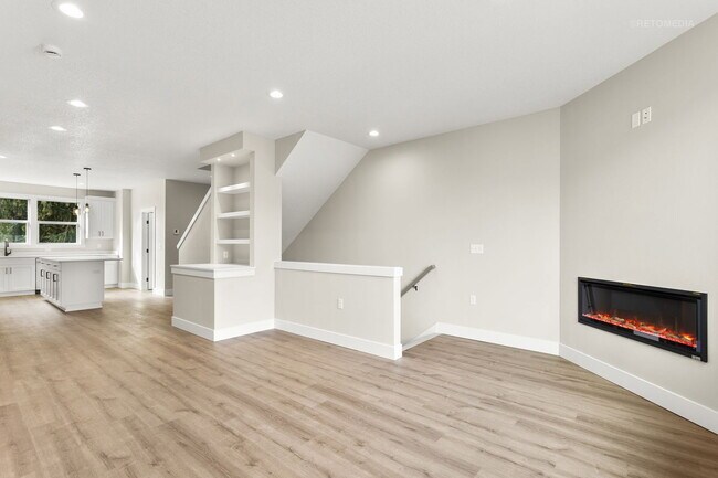 Building Photo - 4245 Verda Ln NE