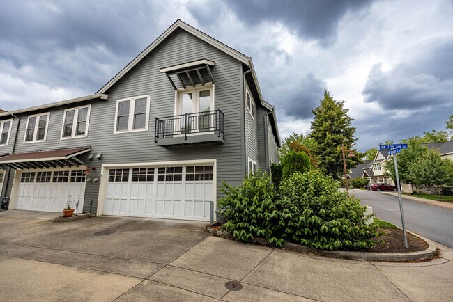 Building Photo - 4122 NW 77th Ave