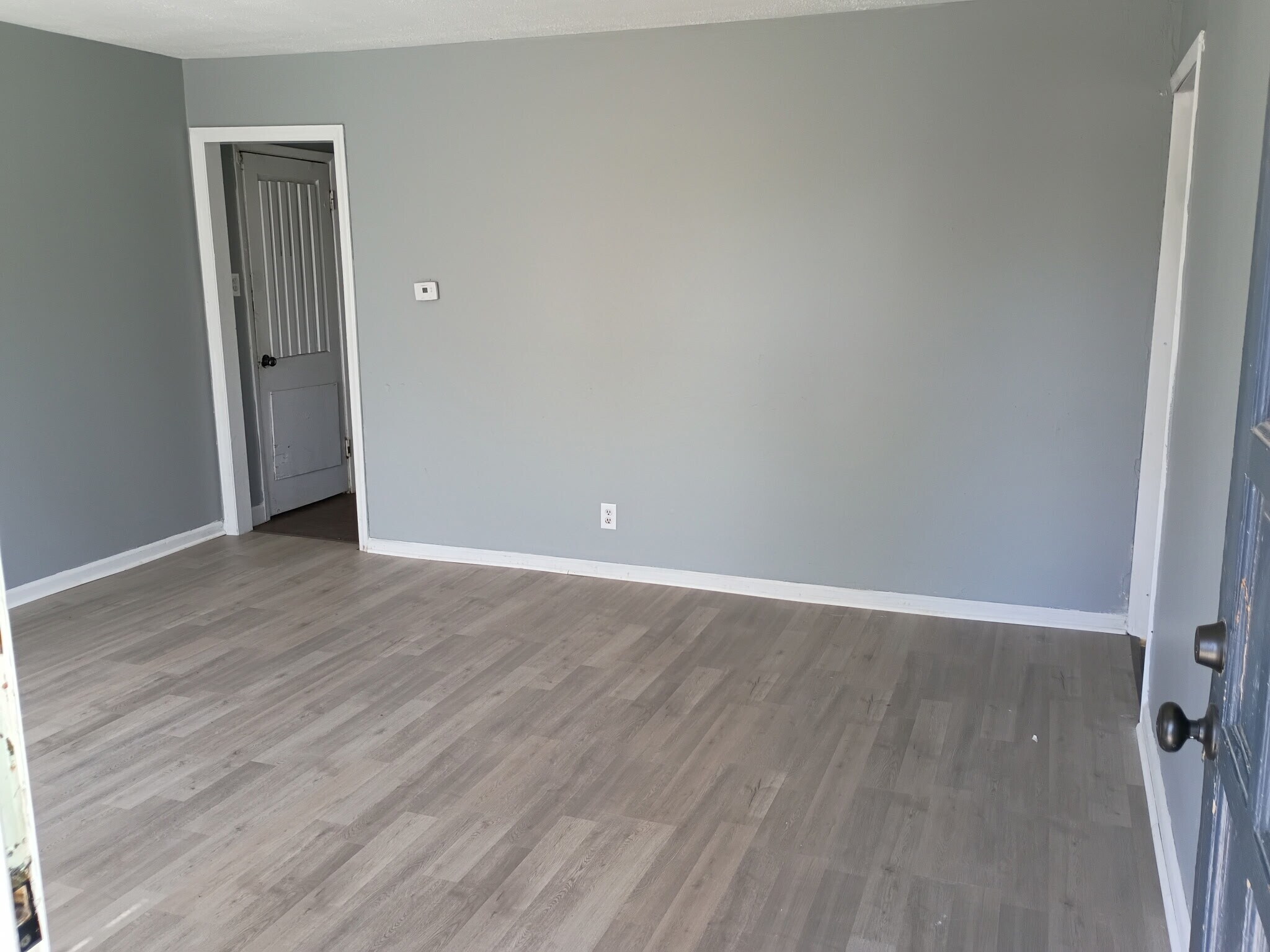 Building Photo - 5763 W 2nd St