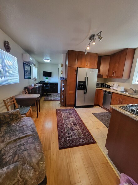 Building Photo - 3023 Ellis St