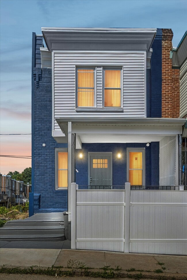 Primary Photo - 6131 McMahon St