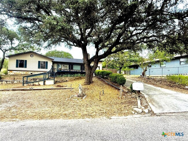 Primary Photo - 103 Crestview Dr