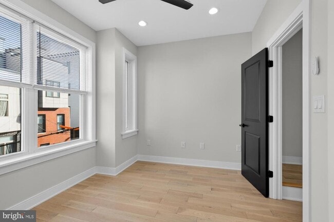 Building Photo - 2138 E Albert St