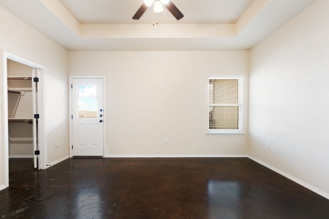 Building Photo - New Braunfels~ Beautiful Luxury 3 Bdrm~Stained Concrete Floors Throughout