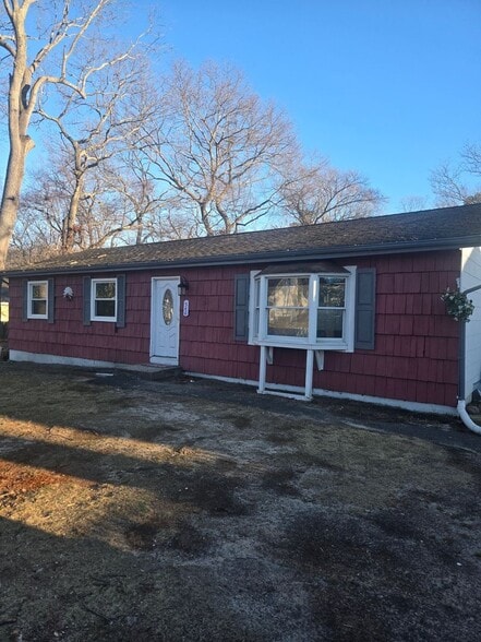 Building Photo - 546 Granny Rd