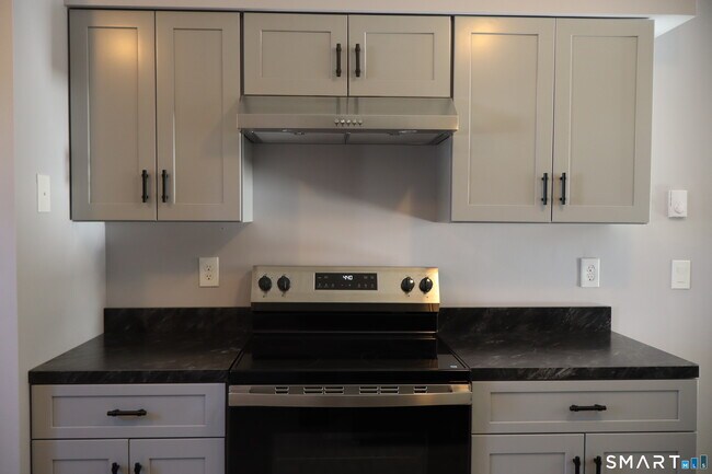 Building Photo - 15 Boughton St